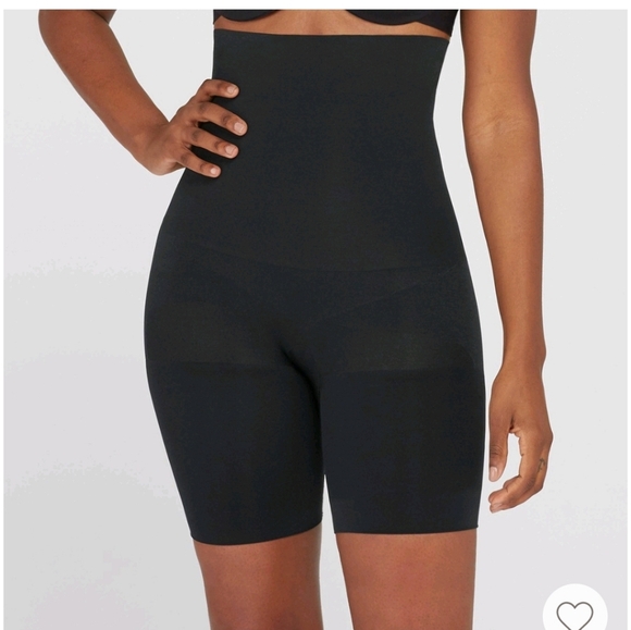 SPANX Assets Star Power High Waist Shaping Short Tights - Picture 1 of 7